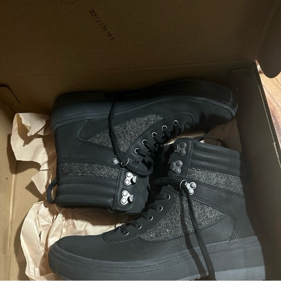 Merrell Black Holly 2 Lace Up Waterproof Boots Size 8.5. - Picture 4 of 7